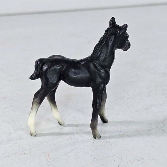 Breyer Stablemate Thoroughbred Standing Foal Baby Horse Black #5701 G1 - Picture 5 of 10